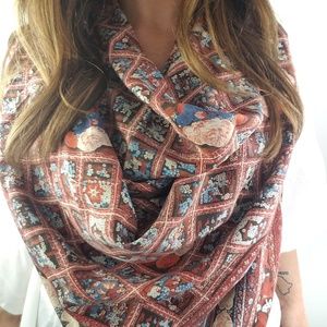 Richel Paris | Scarf Square Neck Scarf